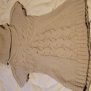 BCBG ShortSleeve Sweater SZ M